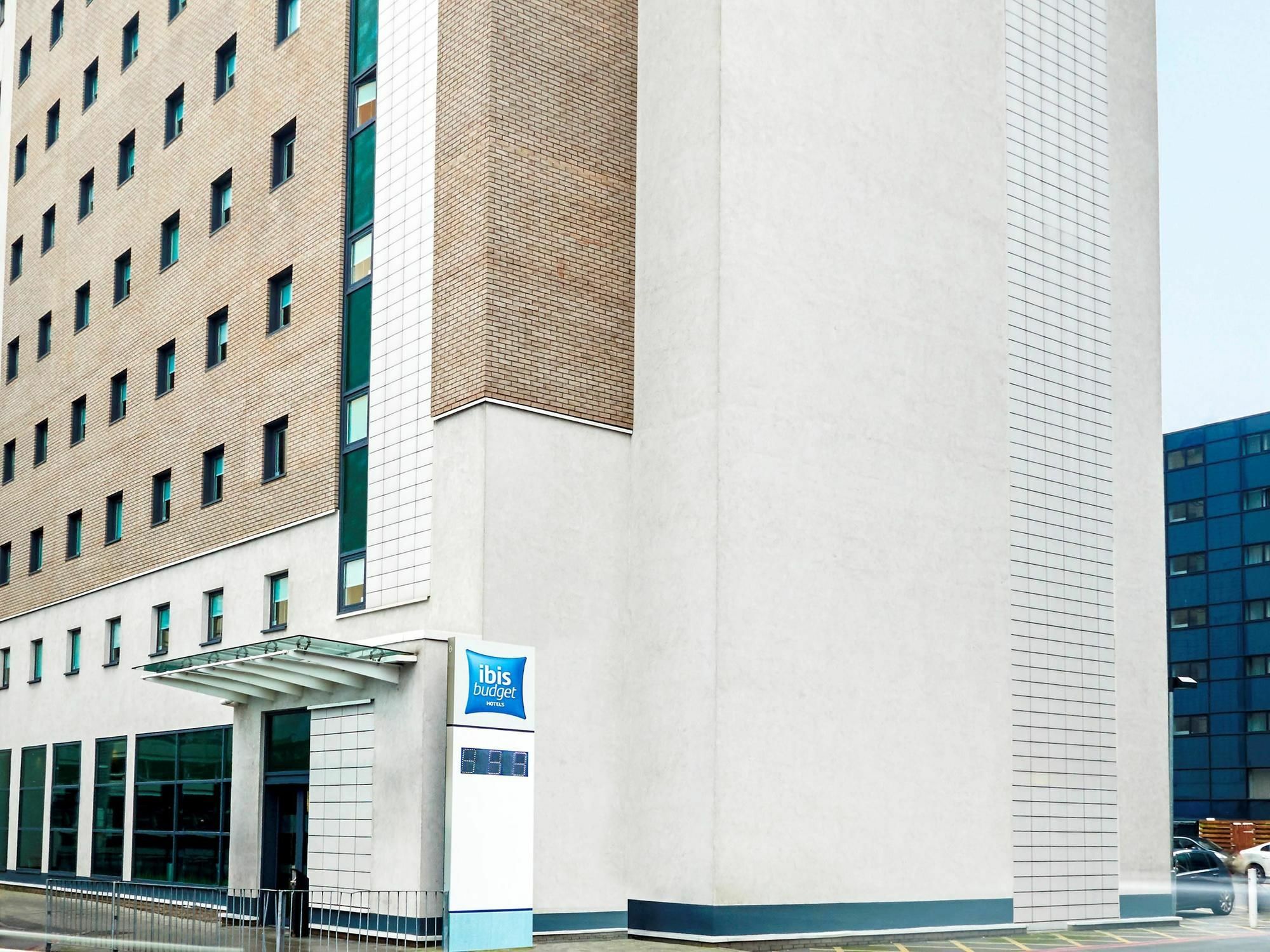Ibis Budget Birmingham Airport Terminal Building - Nec Bickenhill Dış mekan fotoğraf